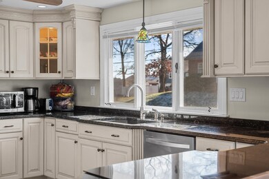 98 Constant St, Manchester, NH 03103 - photo 4