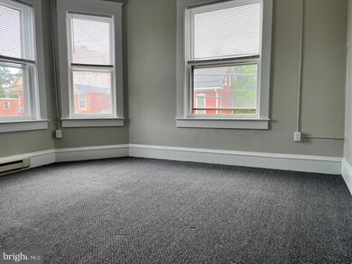 315 S 2nd St unit 2, Chambersburg, PA 17201 - photo 2