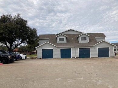 141 Valley View Dr unit 1Bed1Bath, Lewisville, TX 75067 - photo 5