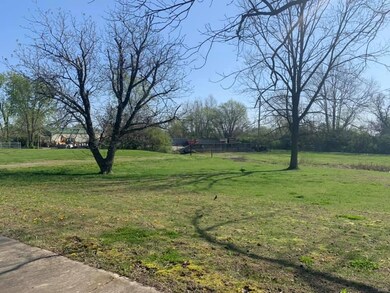 206 S Lange Ave, Maryville, IL 62062 - photo 2