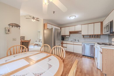 64 Tennis Plaza Rd unit 4, Dracut, MA 01826 - photo 3