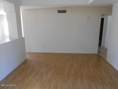 023-400175 Living Room