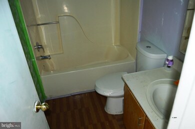 7601 Finns Ln, Lanham, MD 20706 - photo 5