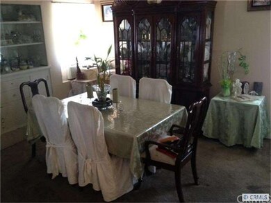 Formal dining room