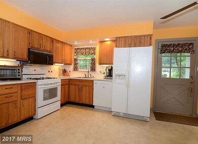 6603 Holford Ln, Springfield, VA 22152 - photo 7