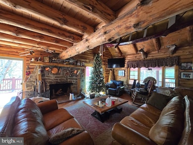 864 Choke Cherry Ln, Great Cacapon, WV 25422 - photo 4