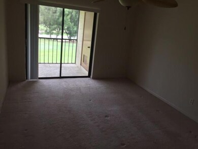 102B Pinecrest Living Room