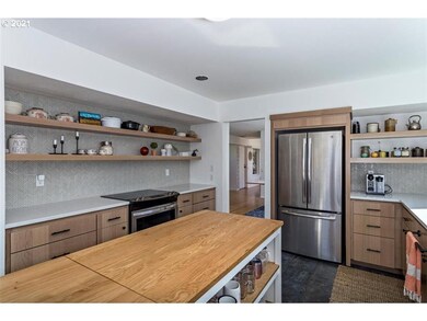 29355 SW Petes Mountain Rd, West Linn, OR 97068 - photo 7