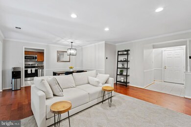 5717 Brewer House Cir unit T1, Rockville, MD 20852 - photo 2