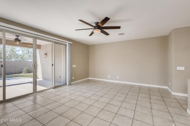 5-803674554-06 Living Room