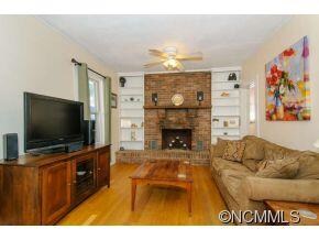 Great built in shelving