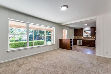 6470 Danbury Ln, Dallas, TX 75214 - photo 5