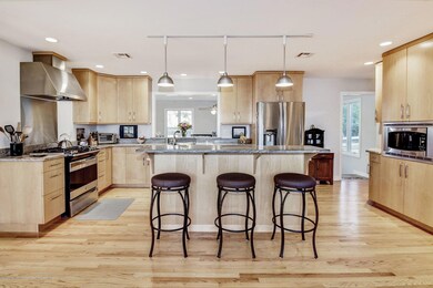 010_7_Meadowbrook_Ave_281177_495145
