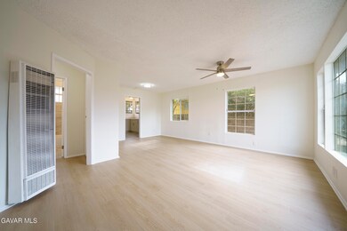 38020 12th St E, Palmdale, CA 93550 - photo 6