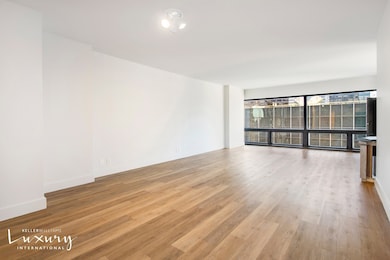 Trump Tower unit 37A, New York, NY 10022 - photo 2