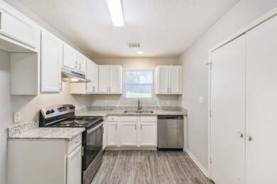 617 Avenue I, Conroe, TX 77301 - photo 7