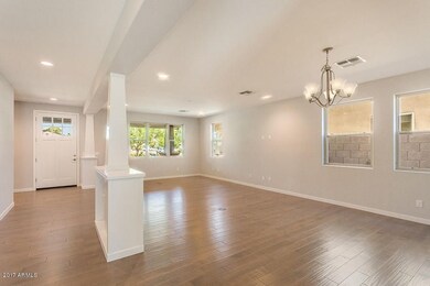 5815 N 14th St-9