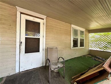 1201 S 12th St, Parsons, KS 67357 - photo 4