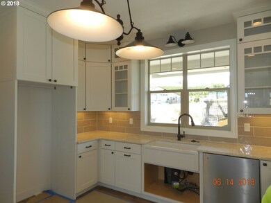 1303 Lambert St, the Dalles, OR 97058 - photo 3