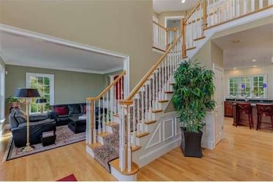 25 Dairy Dr, Upton, MA 01568 - photo 2