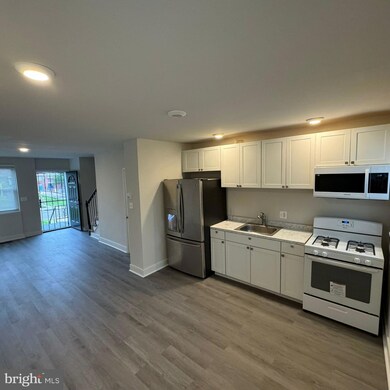 2572 W Lafayette Ave, Baltimore, MD 21216 - photo 4