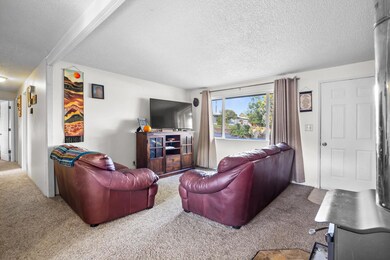 2140 SW Xero Ln, Redmond, OR 97756 - photo 6