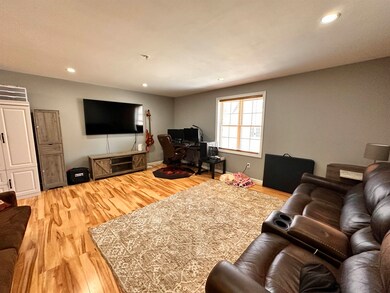 721 Mammoth Rd unit 11, Manchester, NH 03104 - photo 6