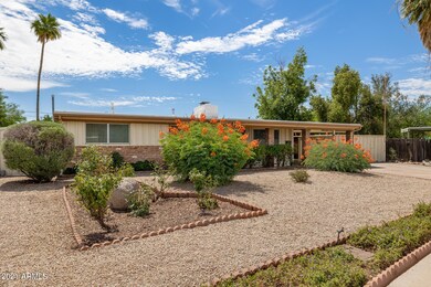 8821 N 37th Dr, Phoenix, AZ 85051 - photo 2