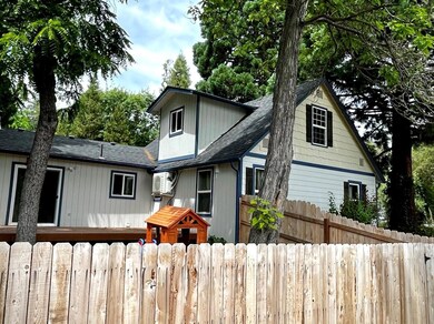 415 NW Pleasant View Dr, Grants Pass, OR 97526 - photo 4