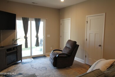 624 Jacks Crossing Dr, Hubert, NC 28539 - photo 5