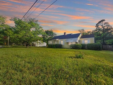 1319 Eager Dr, Albany, GA 31707 - photo 2