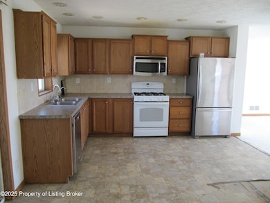 36 Log Cabin Rd, Wibaux, MT 59353 - photo 7