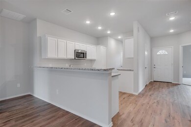 207 Evans St, Cleburne, TX 76031 - photo 7