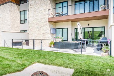 3010 Fieldhouse Cir unit 109, Manhattan, KS 66503 - photo 2