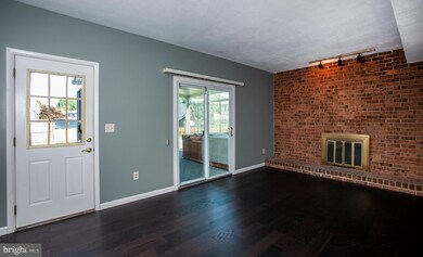 498 Sweetbriar Dr, Harrisburg, PA 17111 - photo 7