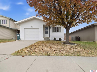 1120 Garden Valley Rd, Lincoln, NE 68521 - photo 2