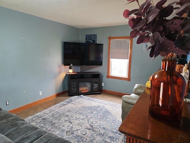 185 Adams St, Corning, OH 43730 - photo 5