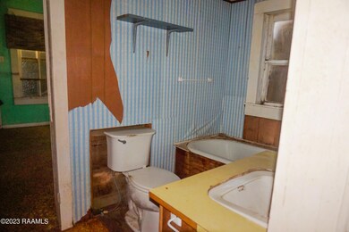 4446 duralde bath 0511