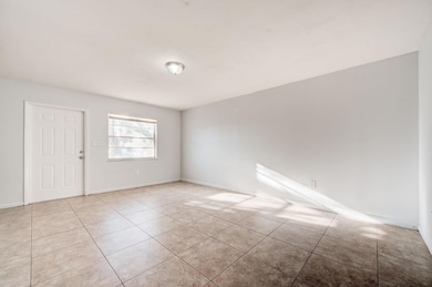 2019 Oleander Blvd unit B, Fort Pierce, FL 34950 - photo 6