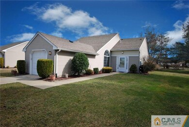 661B Azalea Plaza unit 661D, Monroe Township, NJ 08831 - photo 3