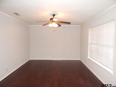 1600 1600 Yosemite, Tyler, TX 75703 - photo 4