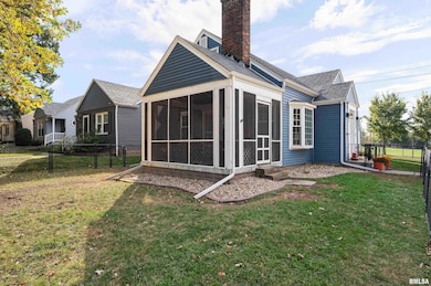 537 W Hayes St, Davenport, IA 52803 - photo 3