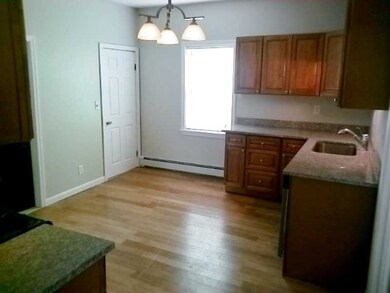 11 Wainwright St, Providence, RI 02908 - photo 3