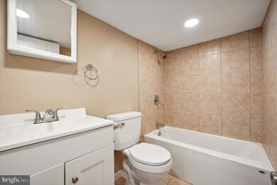 2802 Edgmont Ave unit E, Brookhaven, PA 19015 - photo 7