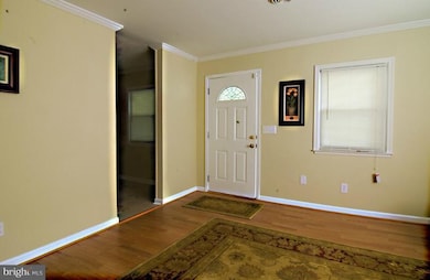 905 Mentor Ave, Capitol Heights, MD 20743 - photo 2