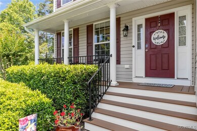 Property entrance featuring a porch