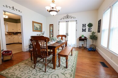 1221 E 2nd St, Sulphur, OK 73086 - photo 6