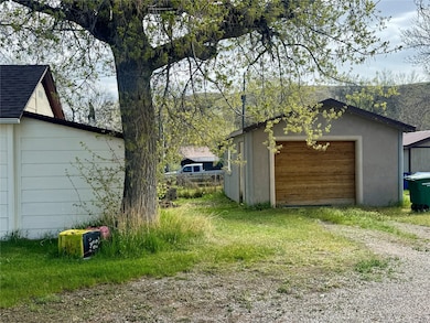 208 2nd Ave S, Belt, MT 59412 - photo 2
