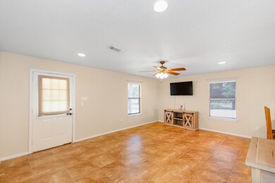 2725 County Road 519, Brazoria, TX 77422 - photo 5