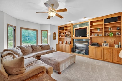 5783 Beechtree Dr, West Des Moines, IA 50266 - photo 2